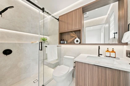 Guest Bathroom Photo of 1 648 E 23rd Avenue, Vancouver, BC