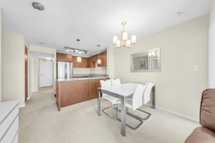 2206 9868 Cameron Street, Burnaby, BC, Burnaby — Apartment/Condo for sale
