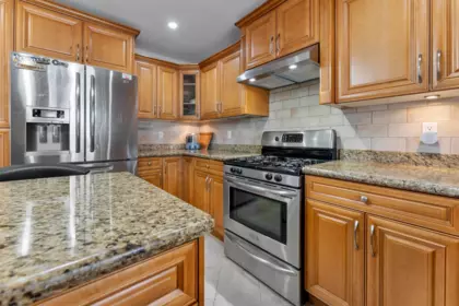 Breakfast Nook Photo of 7670 150b Street, Surrey, BC