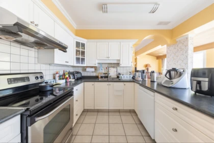 Kitchen Island Photo of 1986 W 43rd Avenue, Vancouver, BC