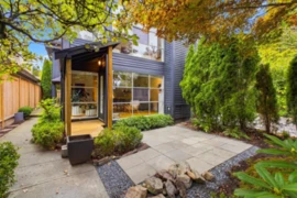 6424 Bruce Street, West Vancouver, BC