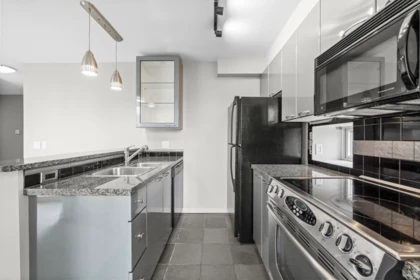 Kitchen Photo of 1805 1068 Hornby Street, Vancouver, BC
