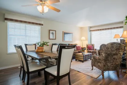 61 6885 184 Street, Surrey, BC, Surrey — Townhouse for sale