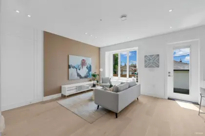 2 50 E 58 Avenue, Vancouver, BC, Vancouver — Half Duplex for sale