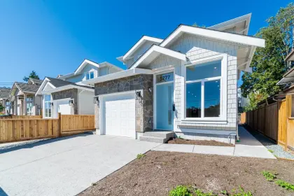 5777 Rumble Street, Burnaby, BC, Burnaby — Half Duplex for sale