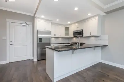 404 15310 17a Avenue, Surrey, BC, Surrey — Apartment/Condo for sale