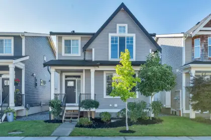27122 35b Avenue, Langley, BC, Langley — Single Family Residence for sale
