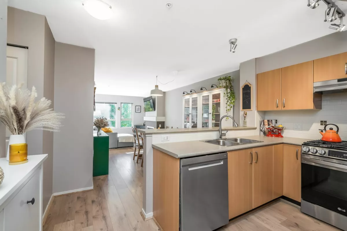 Family Room Photo of 312 801 Klahanie Drive, Port Moody, BC