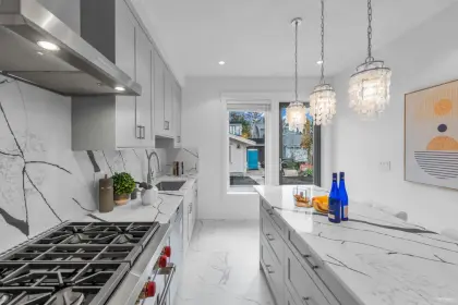 3824 W 50th Avenue, Vancouver, BC, Vancouver — Half Duplex for sale