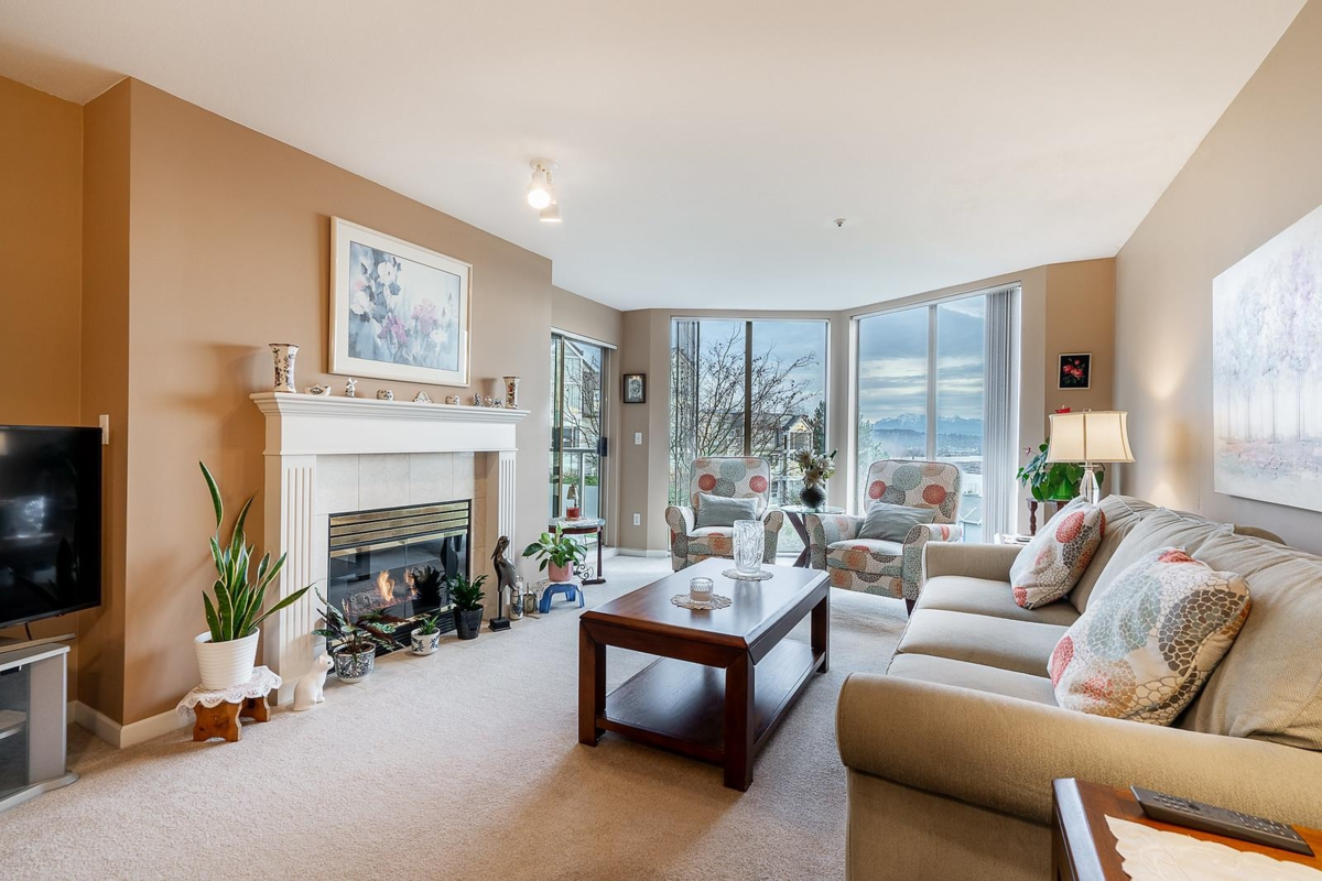 Family Room Photo of 315 60 Richmond Street, New Westminster, BC