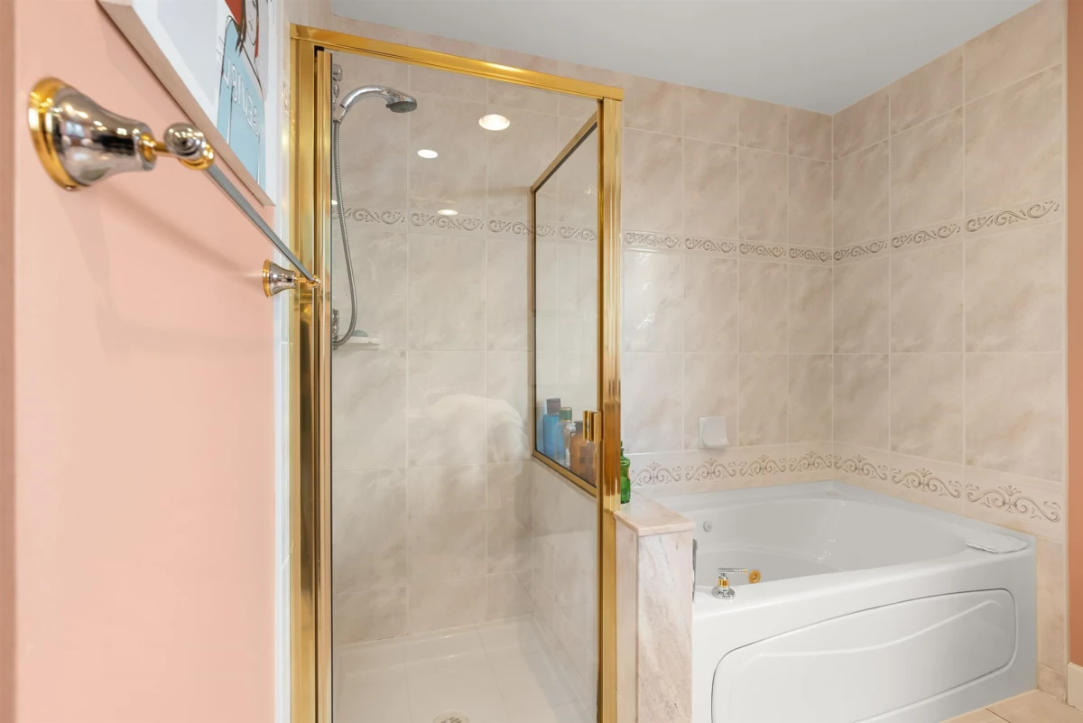 Guest Bathroom Photo of 8 2838 Birch Street, Vancouver, BC