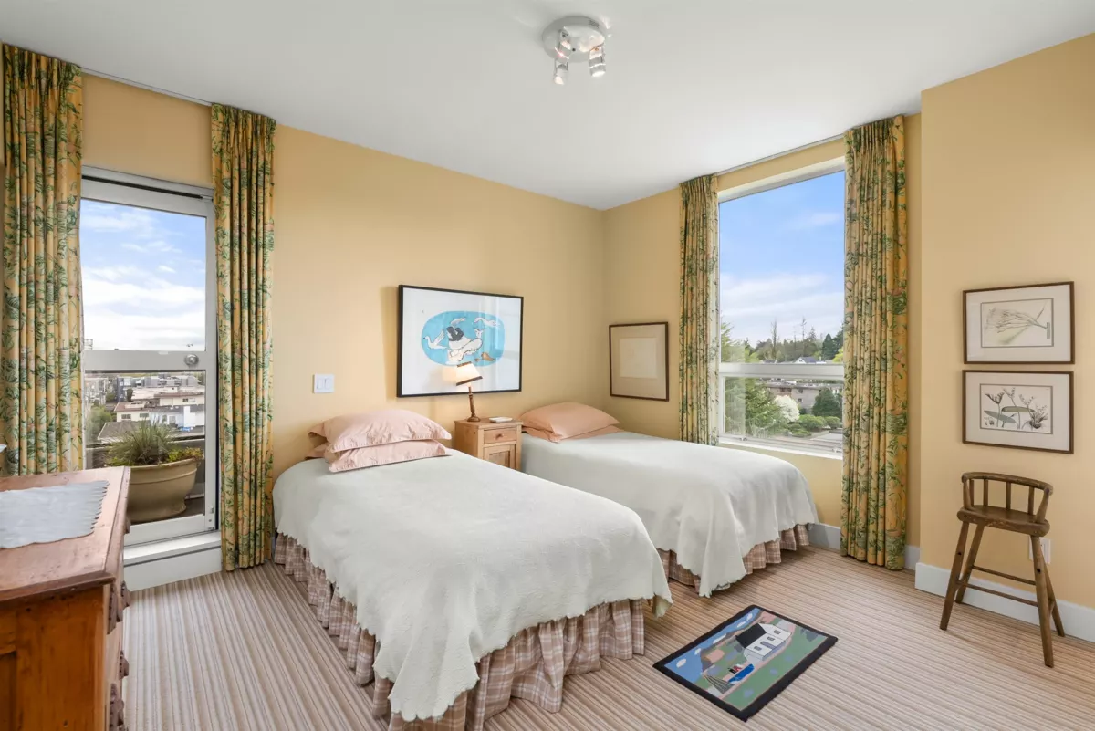 Powder Room Photo of 8 2838 Birch Street, Vancouver, BC