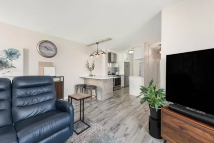 206 6759 Willingdon Avenue, Burnaby, BC, Burnaby — Apartment/Condo for sale