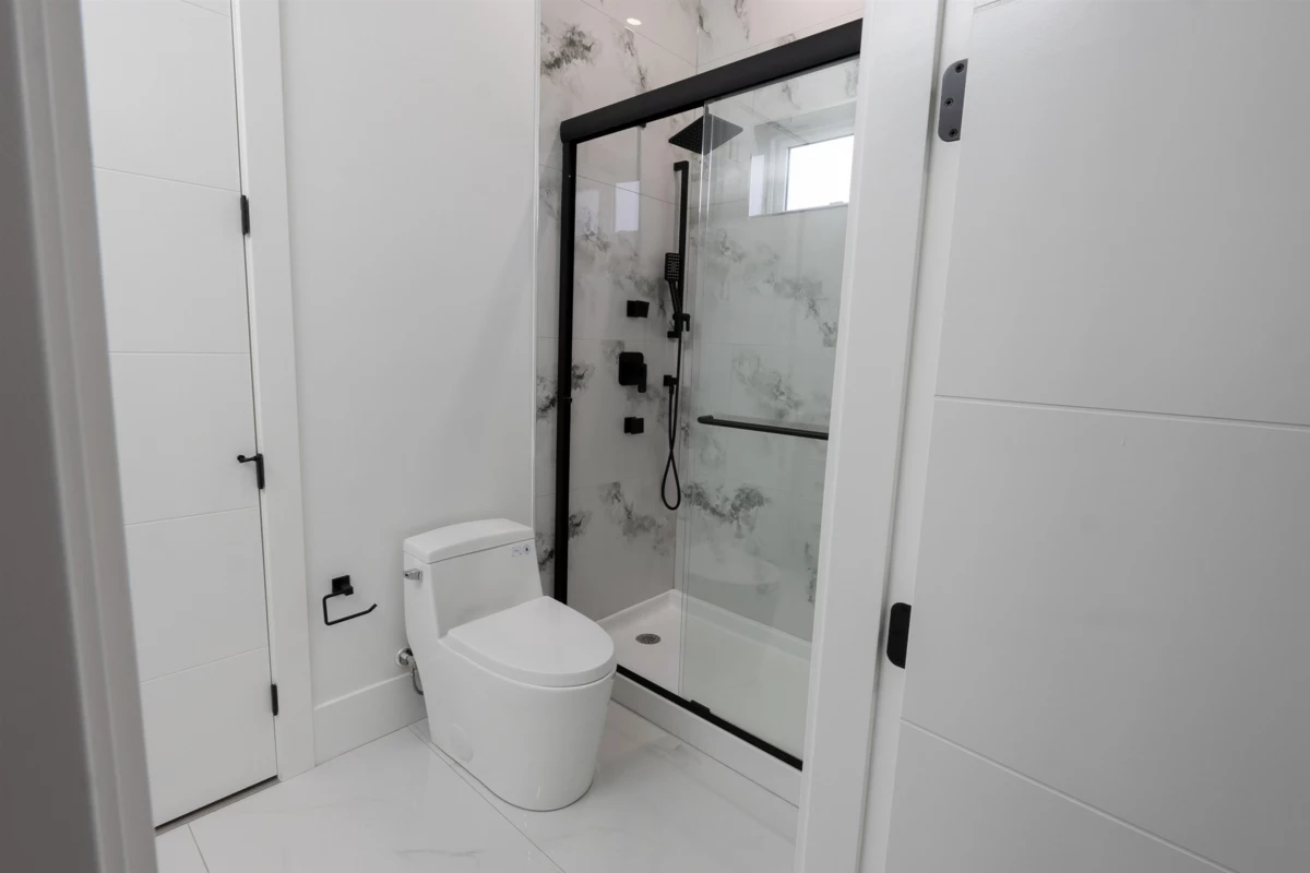 Entry Foyer Photo of 32689 Carter Avenue, Mission, BC