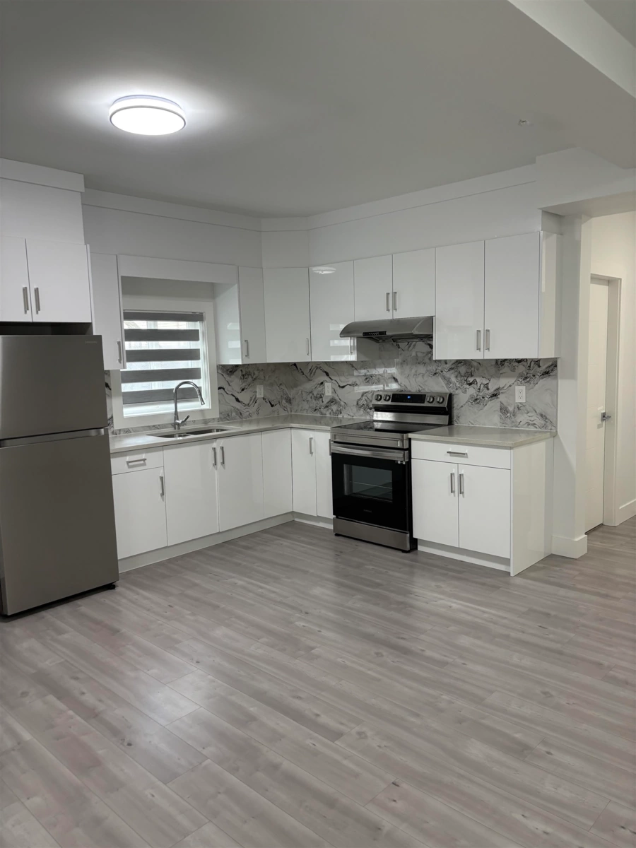 Garage Interior Photo of 32689 Carter Avenue, Mission, BC