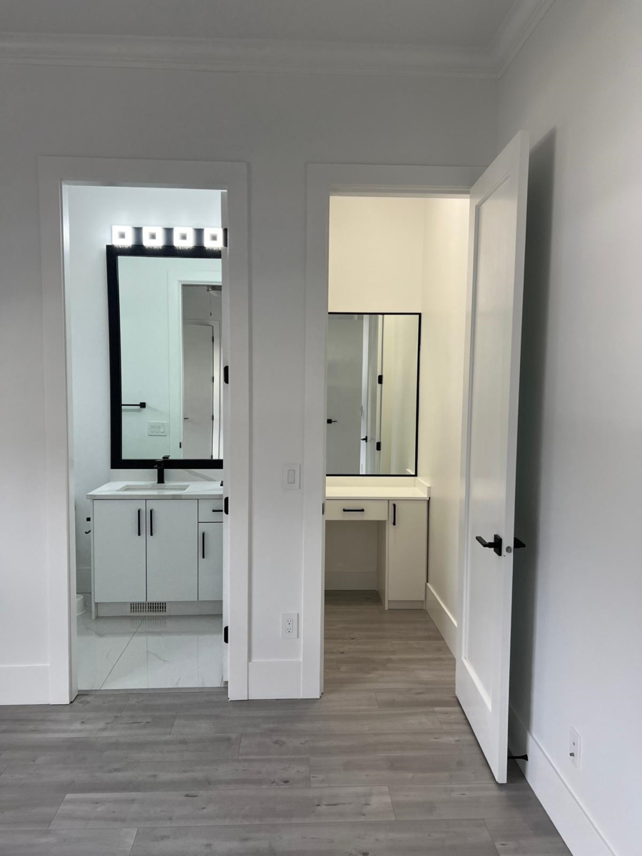 Guest Bathroom Photo of 32689 Carter Avenue, Mission, BC