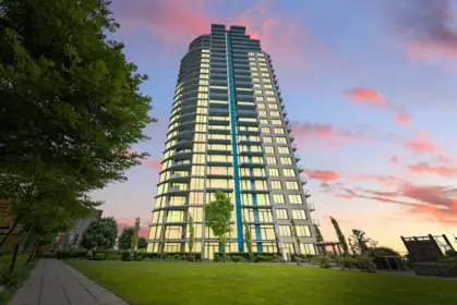 802 7388 Kingsway, Burnaby, BC, Burnaby — Apartment/Condo for sale