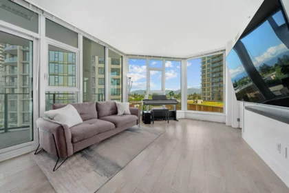 802 7388 Kingsway, Burnaby, BC, Burnaby — Apartment/Condo for sale