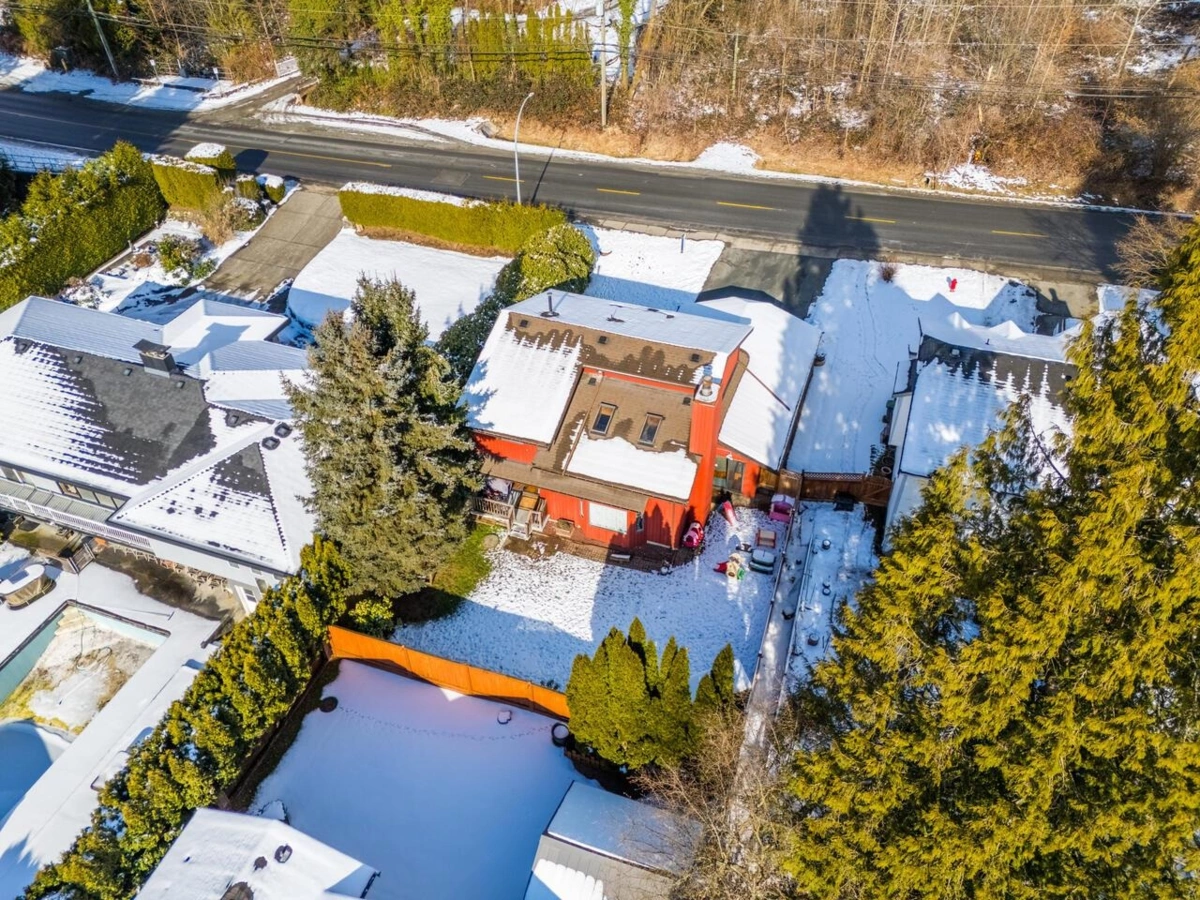 Garden / Landscaping Photo of 1042 Victoria Drive, Port Coquitlam, BC