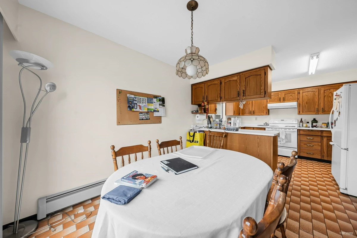 Guest Bathroom Photo of 2843 W 22nd Avenue, Vancouver, BC