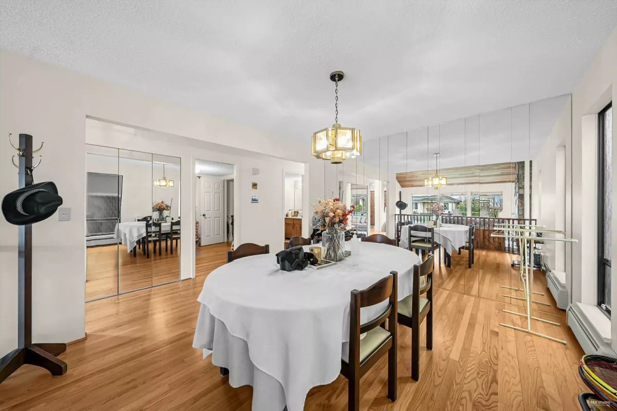 Primary Bathroom Photo of 2843 W 22nd Avenue, Vancouver, BC