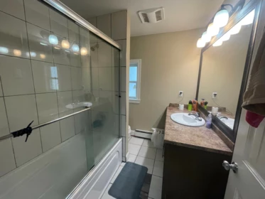 Guest Bathroom Photo of 13538 84 Avenue, Surrey, BC