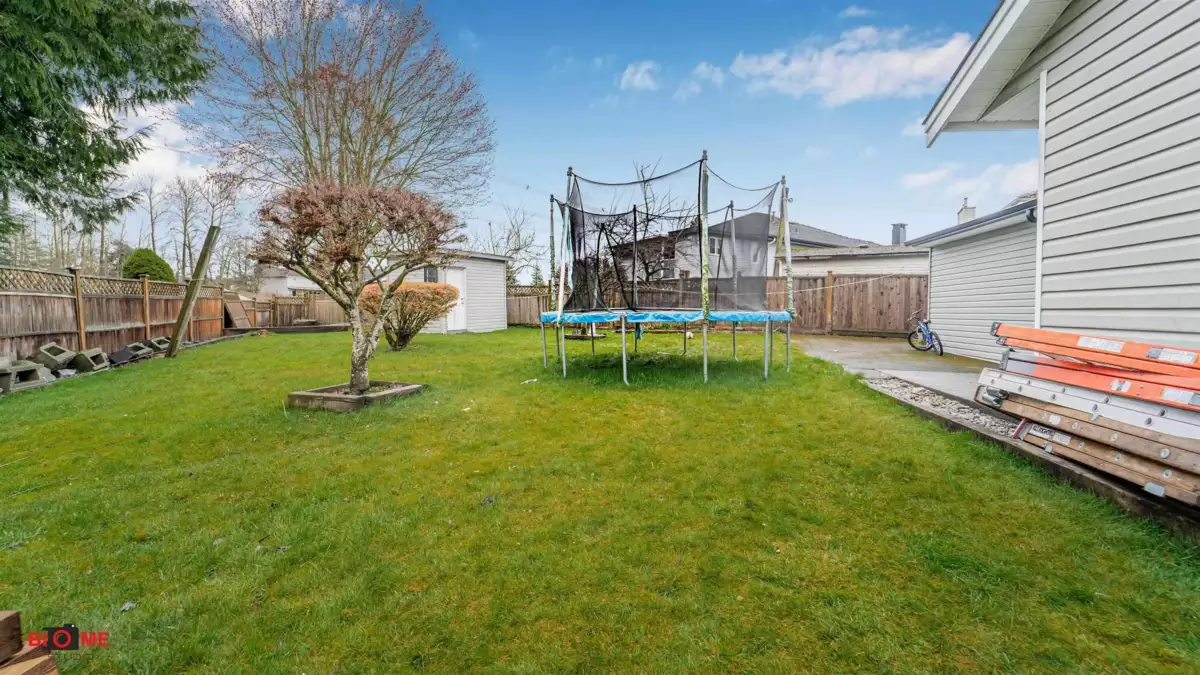 Backyard Photo of 12478 69 Avenue, Surrey, BC