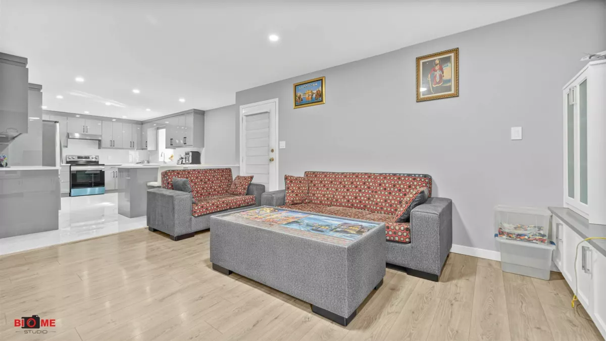 Breakfast Nook Photo of 12478 69 Avenue, Surrey, BC