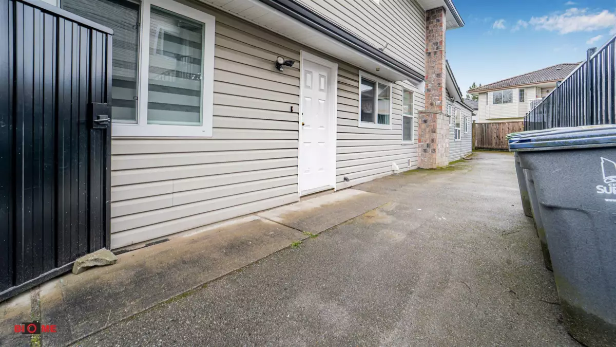 Front Yard Photo of 12478 69 Avenue, Surrey, BC