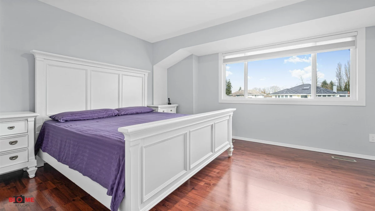 Laundry Room Photo of 12478 69 Avenue, Surrey, BC