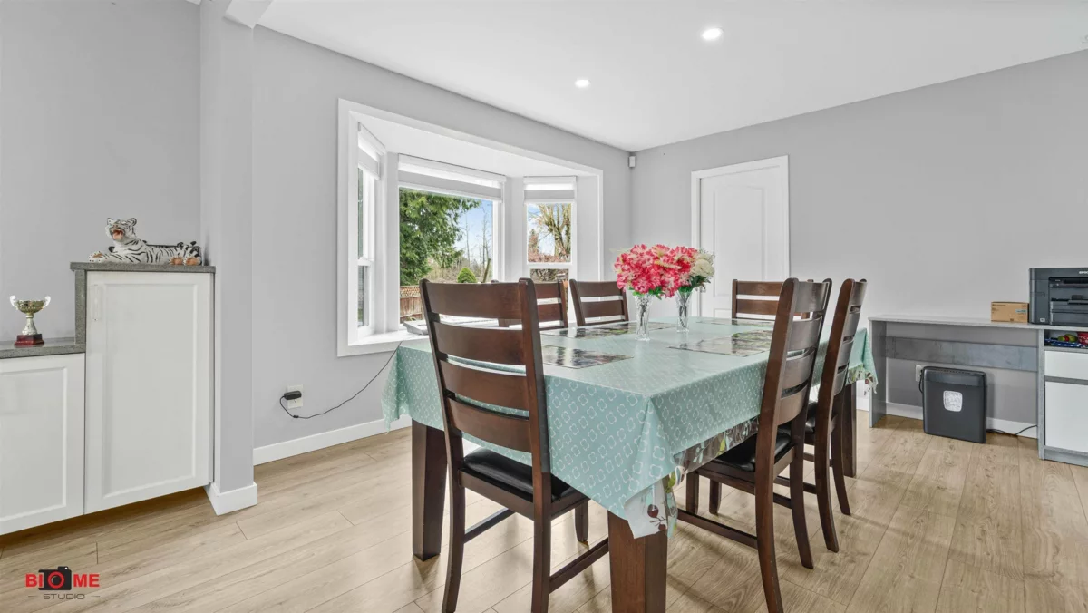 Primary Bathroom Photo of 12478 69 Avenue, Surrey, BC