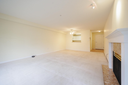 407 2059 Chesterfield Avenue, North Vancouver, BC, North Vancouver — Apartment/Condo for sale