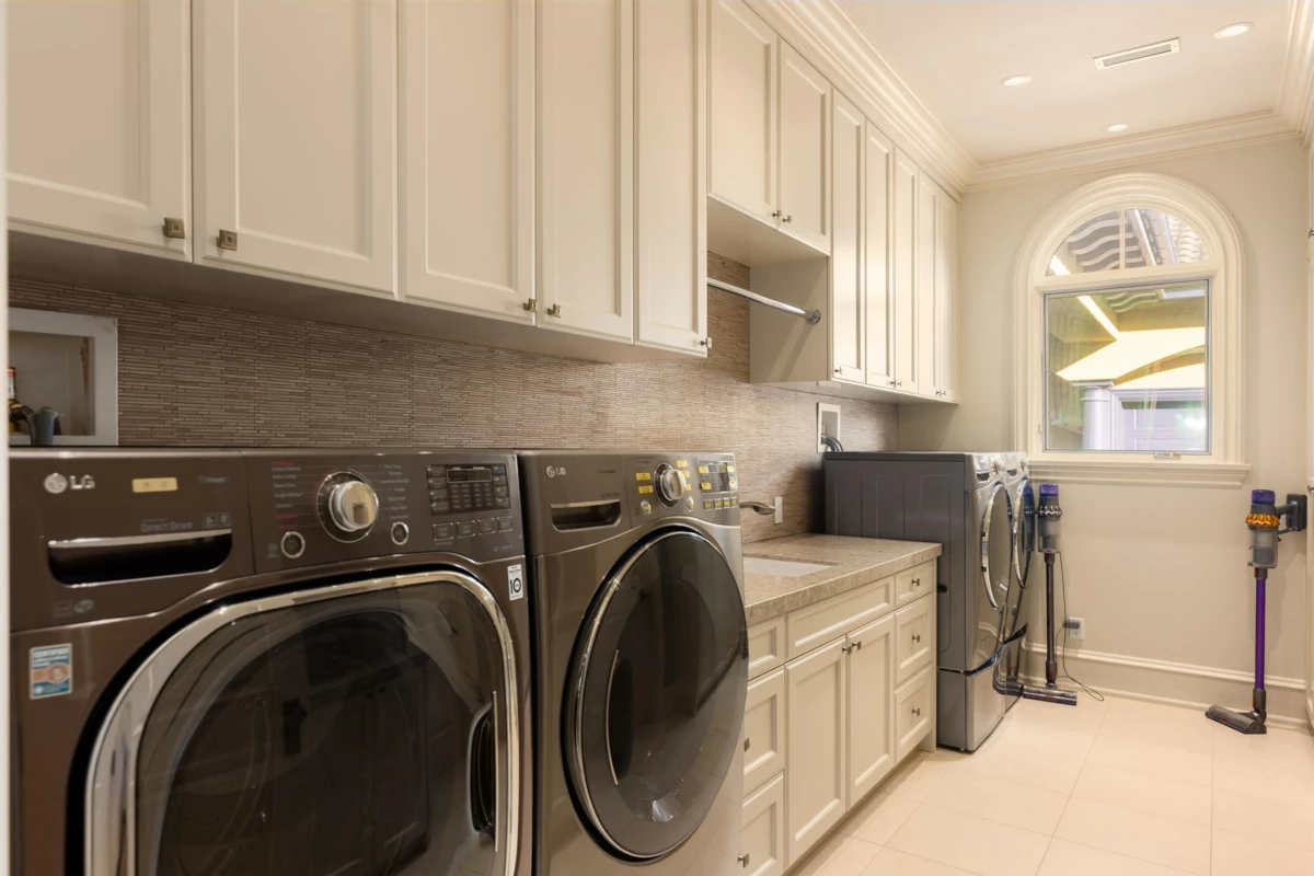 Entry Foyer Photo of 8731 Finn Road, Richmond, BC