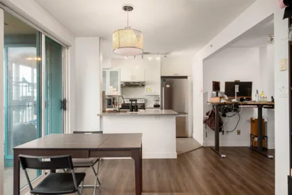 2204 939 Homer Street, Vancouver, BC, Vancouver — Apartment/Condo for sale