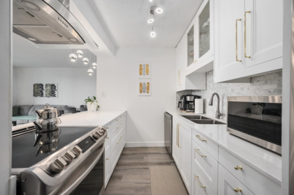 1905 9541 Erickson Drive, Burnaby, BC, Burnaby — Apartment/Condo for sale