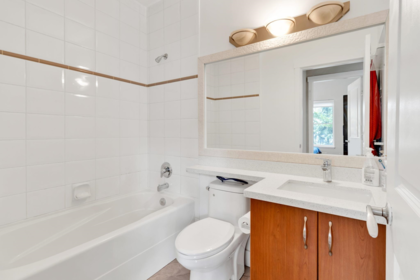 Kitchen Island Photo of 184 12040 68 Avenue, Surrey, BC