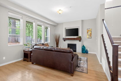 Kitchen Photo of 24433 113a Avenue, Maple Ridge, BC