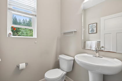 Powder Room Photo of 24433 113a Avenue, Maple Ridge, BC