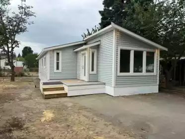102 45640 Watson Road, Chilliwack, BC, Chilliwack — Manufactured Home for sale