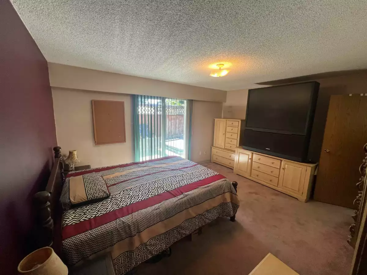 Primary Bathroom Photo of 11750 Fraserview Street, Maple Ridge, BC