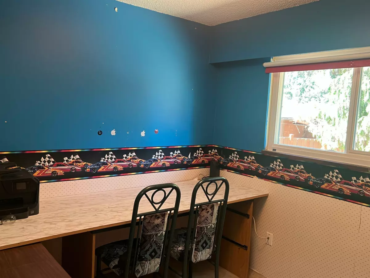 Walk-In Closet Photo of 11750 Fraserview Street, Maple Ridge, BC