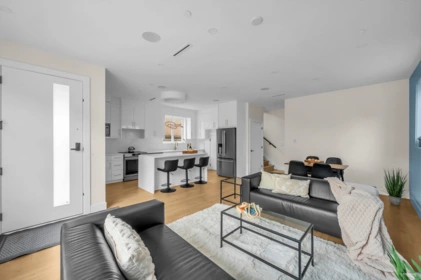 3 2512 E 22 Avenue, Vancouver, BC, Vancouver — Half Duplex for sale