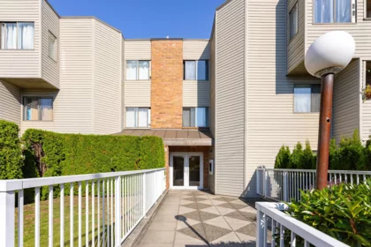 305 615 North Road, Coquitlam, BC, Coquitlam — Apartment/Condo for sale