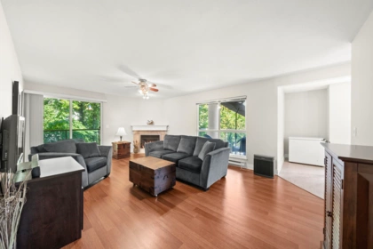 204 14988 101a Avenue, Surrey, BC, Surrey — Apartment/Condo for sale