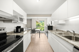 204 14988 101a Avenue, Surrey, BC