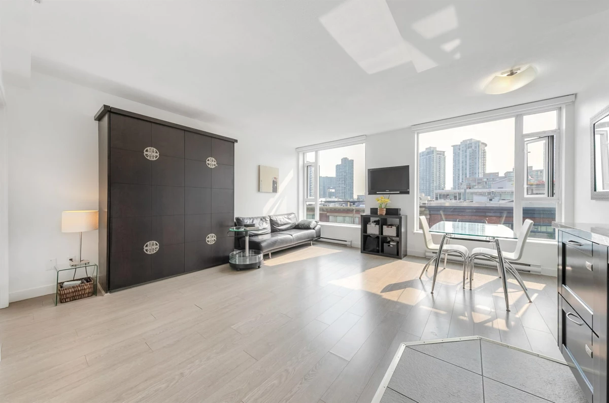 Kitchen Photo of 516 1133 Homer Street, Vancouver, BC