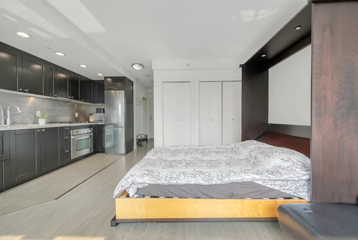 Walk-In Closet Photo of 516 1133 Homer Street, Vancouver, BC