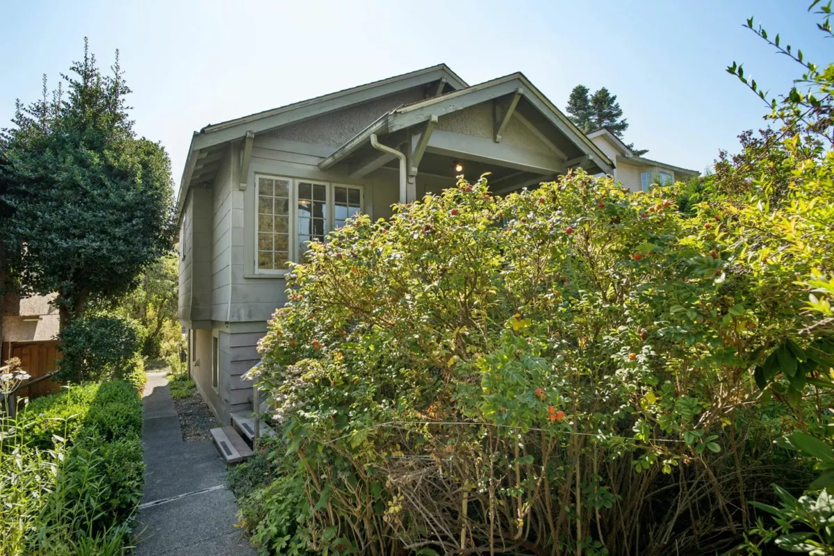 Breakfast Nook Photo of 2746 West 41st, Vancouver, BC