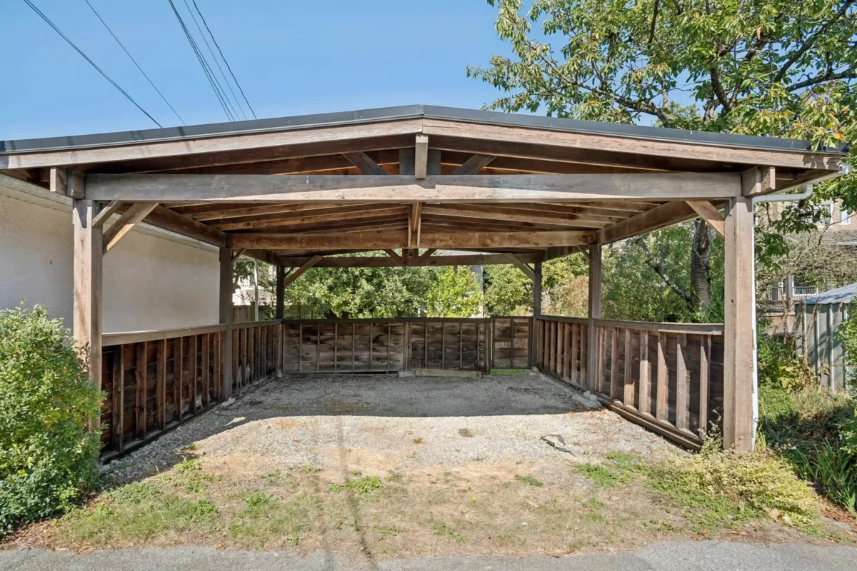 Primary Bathroom Photo of 2746 West 41st, Vancouver, BC