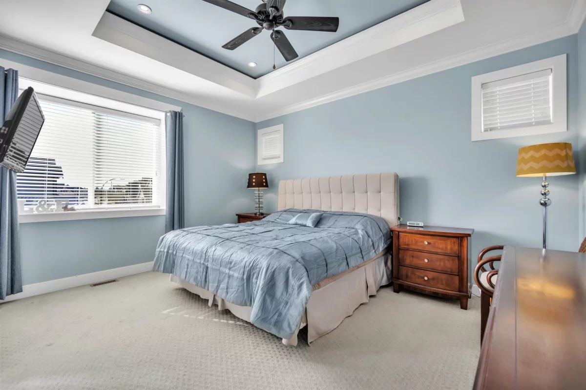 Breakfast Nook Photo of 17402 2b Avenue, Surrey, BC